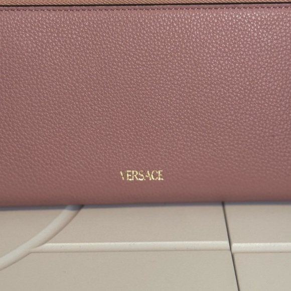 Versace Virtus Pink Grainy Calf Leather Wallet with Gold Emblem - Picture 13 of 14